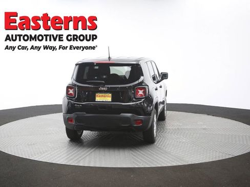 Used 2023 Jeep Renegade Latitude AWD/4WD image 38