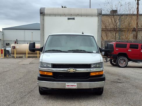 Used 2021 Chevrolet Express 3500 w/ Power Convenience Package image 5
