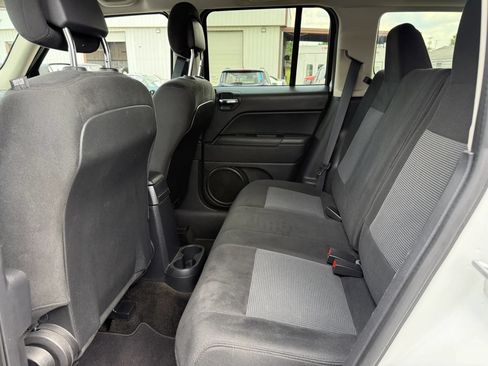 Used 2016 Jeep Patriot Sport w/ Power Value Group AWD/4WD image 21