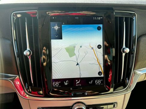 Used 2018 Volvo V90 T6 Cross Country image 29