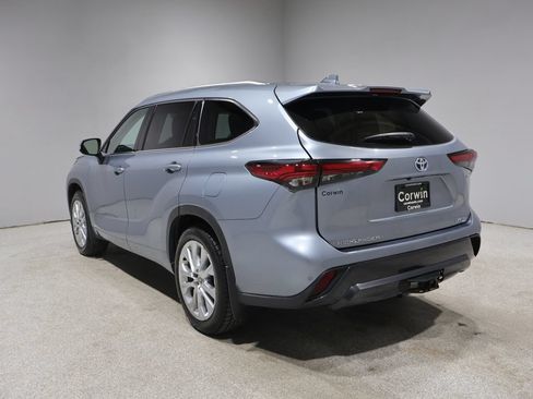 Used 2023 Toyota Highlander Limited AWD/4WD image 6