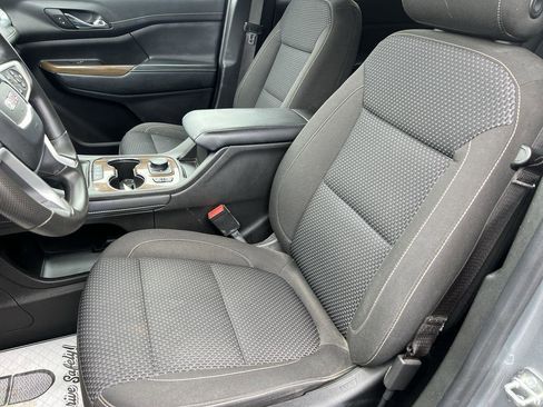 Certified 2023 GMC Acadia SLE w/ Driver Convenience Package image 19