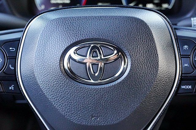 Used 2026 Toyota Corolla SE w/ SE Package FWD image 47