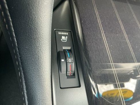 Used 2023 Lexus GX 460 Premium w/ Premium Package image 23