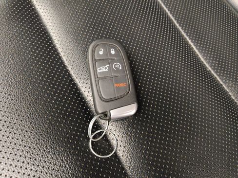 Used 2020 Ford Escape SEL FWD image 32