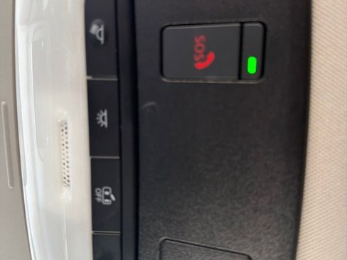 Used 2023 Nissan Rogue SV image 24