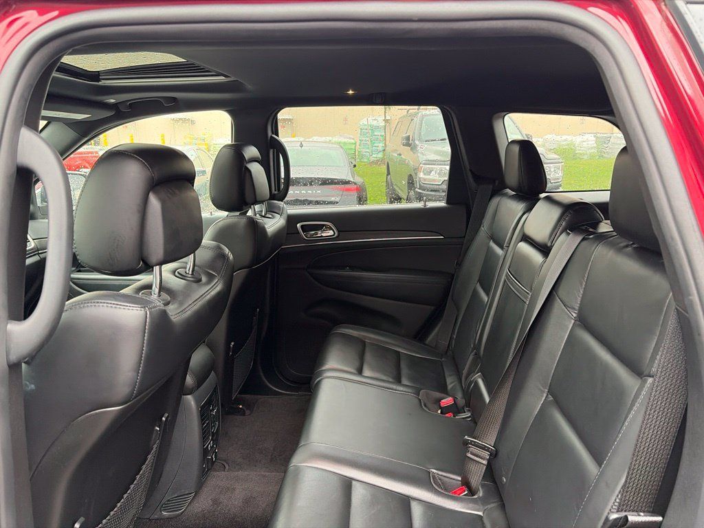 Used 2018 Jeep Grand Cherokee Limited AWD/4WD image 19