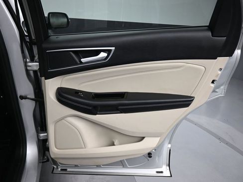 Used 2015 Ford Edge Titanium w/ Equipment Group 302A image 36