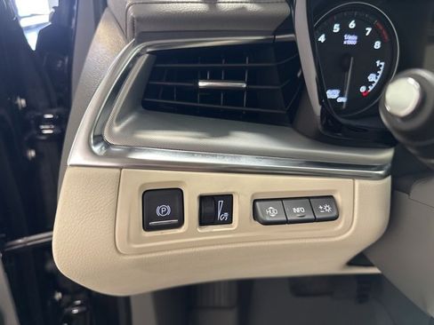 Used 2021 Cadillac XT5 Premium Luxury image 24