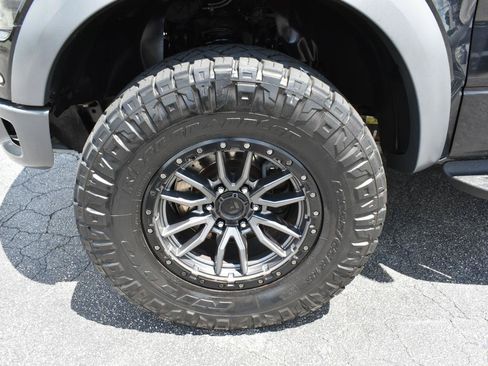 Used 2014 Ford F150 Raptor w/ Equipment Group 801A Luxury AWD/4WD image 32