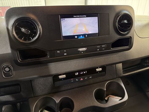 Used 2020 Mercedes-Benz Sprinter 144 Cargo image 20