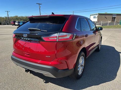 Used 2023 Ford Edge SEL w/ Convenience Package image 4
