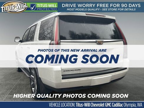 Used 2020 Cadillac Escalade Luxury image 3