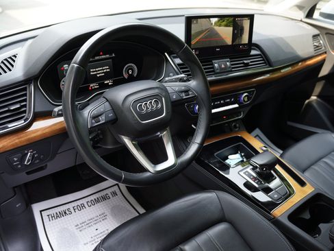 Used 2023 Audi Q5 2.0T Premium Plus w/ Premium Plus Package AWD/4WD image 3