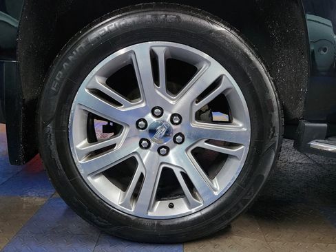 Used 2017 Cadillac Escalade Luxury image 81