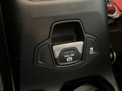 Used 2018 Jeep Renegade Sport w/ Power & Air Group AWD/4WD image 32