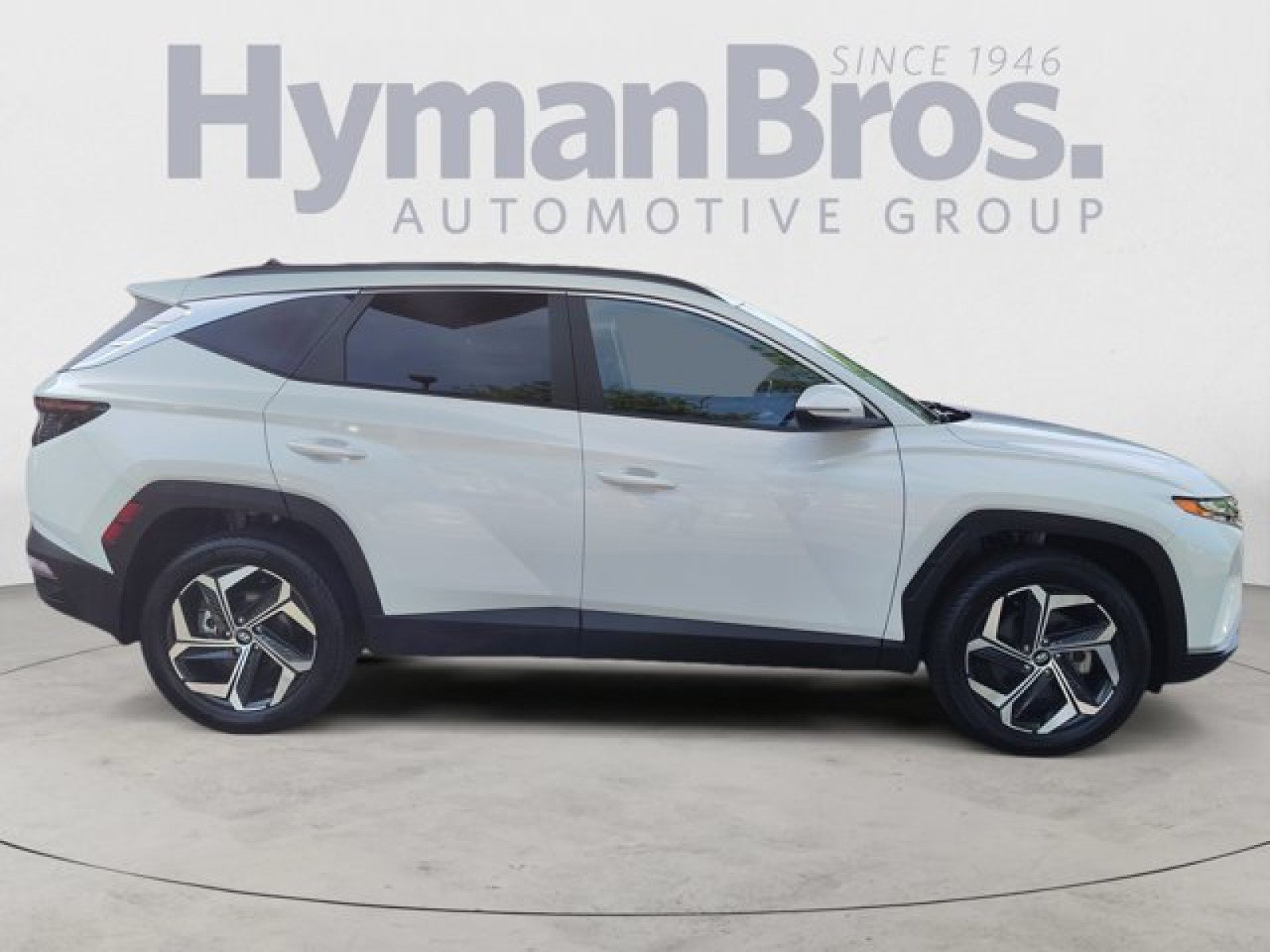 Used 2022 Hyundai Tucson SEL w/ Convenience + Premium Package AWD/4WD image 2