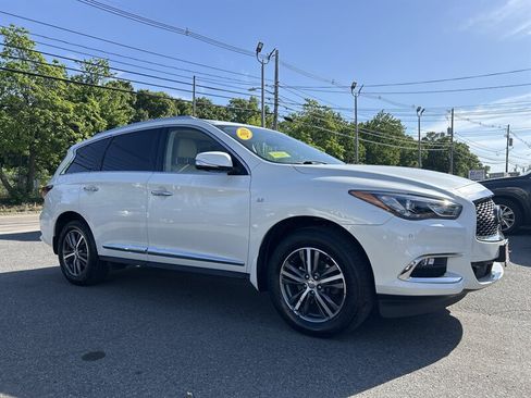 Used 2019 INFINITI QX60 Luxe w/ Essential Package AWD/4WD image 3