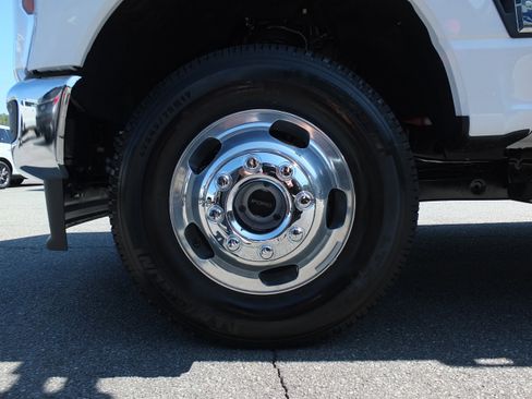New 2026 Ford F350 XL w/ XL Chrome Package AWD/4WD image 9