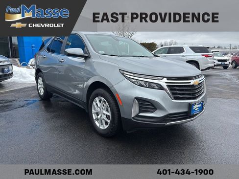 Used 2023 Chevrolet Equinox LT image 3