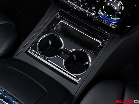 Used 2022 Rolls-Royce Phantom Sedan RWD image 33