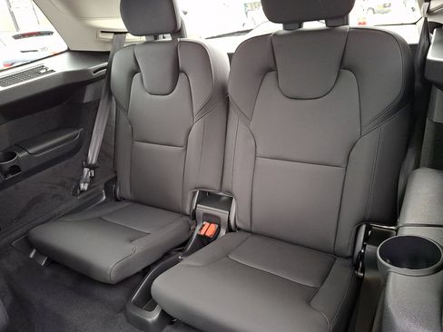 New 2026 Volvo XC90 B6 Plus w/ Protection Package Premier image 6