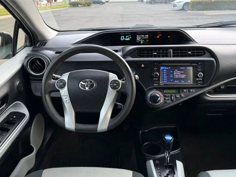 Used 2014 Toyota Prius C One image 11