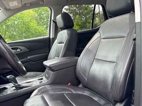 Used 2019 Chevrolet Traverse Premier AWD/4WD image 11