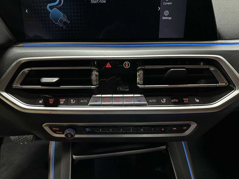 Used 2022 BMW X5 xDrive45e image 22