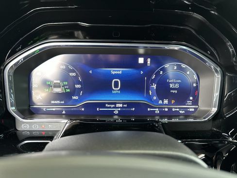 Used 2022 Chevrolet Silverado 1500 LT Trail Boss w/ LT Trail Boss Premium Package AWD/4WD image 11