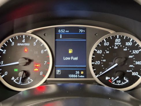 Used 2019 Nissan Sentra SV FWD image 15