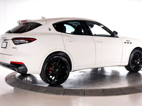 Used 2024 Maserati Levante Modena Ultima image 6