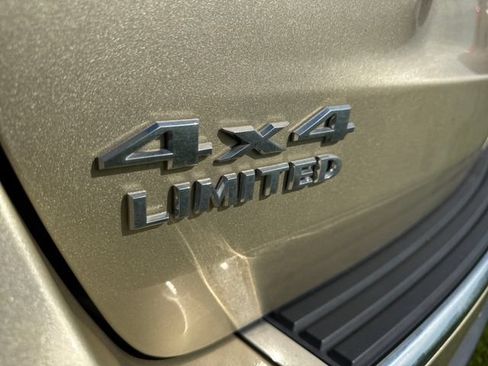 Used 2011 Jeep Grand Cherokee Limited AWD/4WD image 18