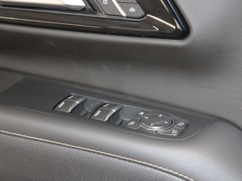 Used 2025 Chevrolet Tahoe Premier RWD image 44