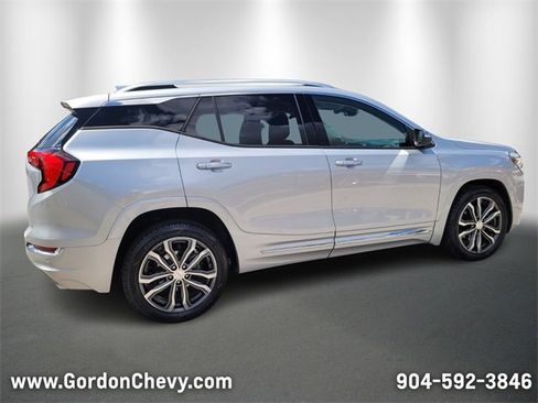 Used 2020 GMC Terrain Denali w/ Denali Premium Package image 5