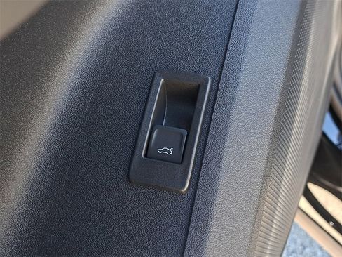 New 2025 Audi Q5 Premium Plus image 21