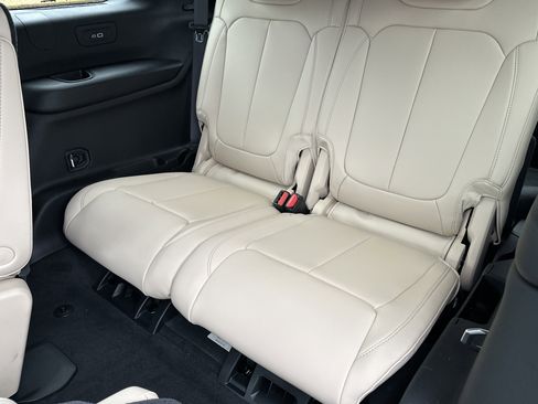 New 2026 Jeep Grand Cherokee L Limited w/ Limited Altitude Package image 12