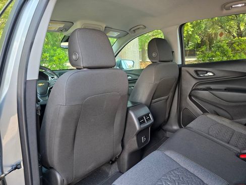 Used 2024 Chevrolet Equinox LT FWD image 32