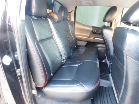 Used 2021 Toyota Tacoma SR5 image 18