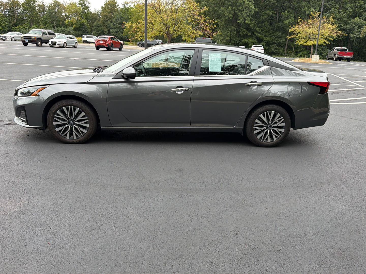 Used 2025 Nissan Altima 2.5 SV w/ SV Premium Package AWD/4WD image 4