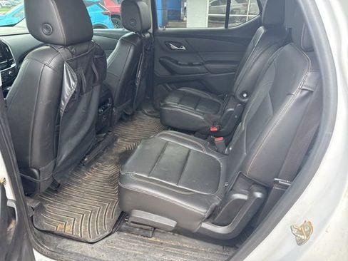 Used 2020 Chevrolet Traverse LT image 10