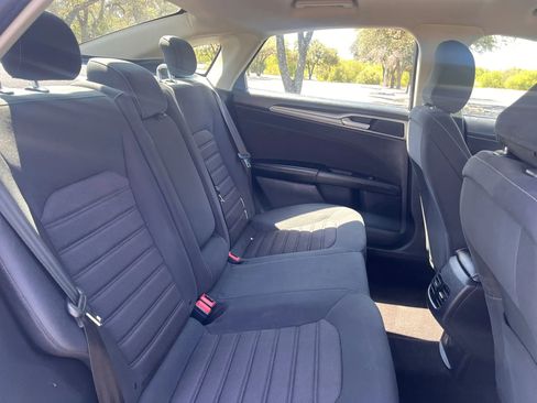 Used 2020 Ford Fusion SE image 24