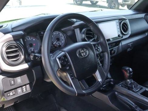 Used 2022 Toyota Tacoma TRD Pro AWD/4WD image 22