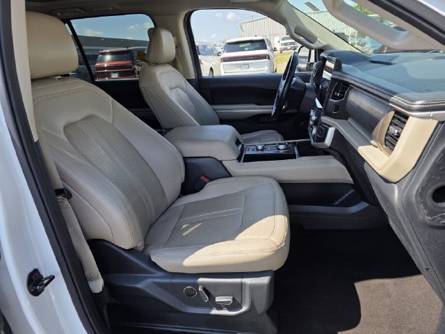 Used 2022 Ford Expedition Max Limited AWD/4WD image 32