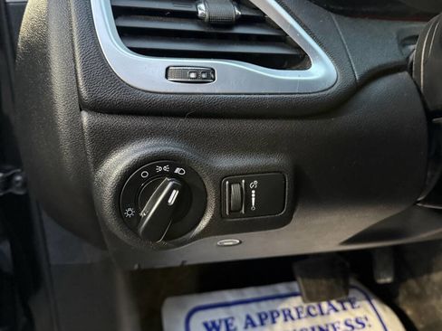 Used 2016 Dodge Dart SE w/ Convenience Group image 9