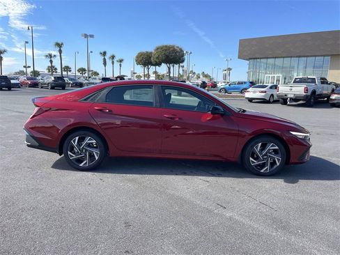 New 2025 Hyundai Elantra Sport image 9