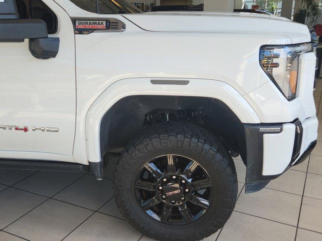 Used 2024 GMC Sierra 2500 AT4 w/ AT4 Premium Plus Package AWD/4WD image 18