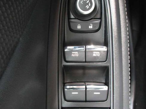 Used 2019 Subaru Forester Limited image 19