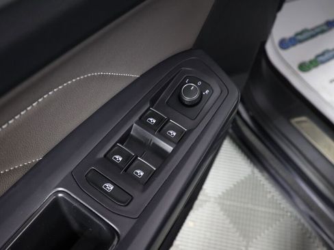 Used 2021 Volkswagen Atlas Cross Sport SEL R-Line w/ Cross Sport MDO Package image 31