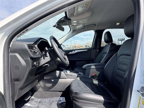Used 2023 Ford Escape Platinum w/ Premium Technology Package image 22